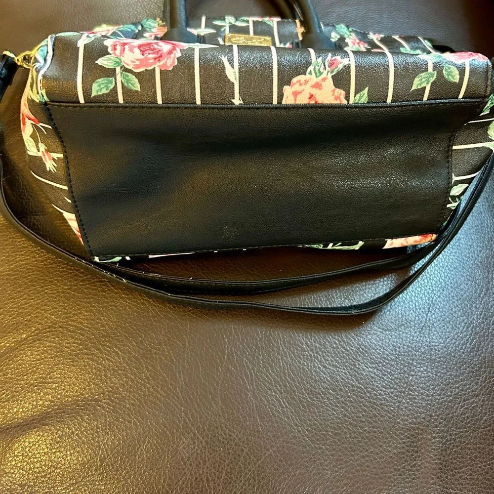Betsey Johnson NWOT Luv Betsey purse. - Picture 5 of 10